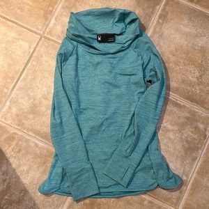 Size L women’s Spyder heavy duty base layer neck hoodie